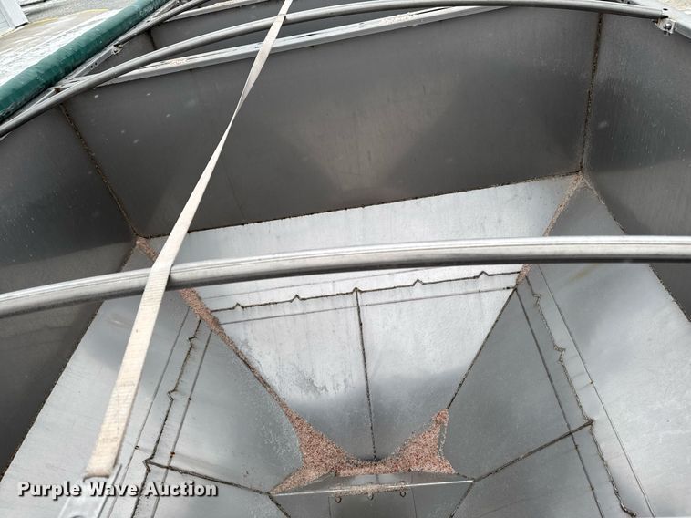 image for item DW2471 2013 Behnke Enterprises fertilizer tender trailer