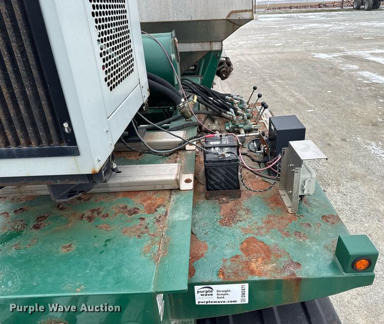 image for item DW2471 2013 Behnke Enterprises fertilizer tender trailer