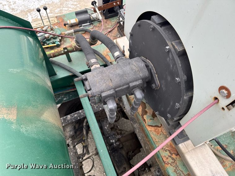 image for item DW2471 2013 Behnke Enterprises fertilizer tender trailer