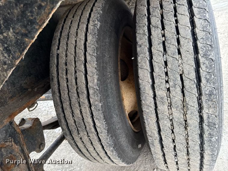 image for item DW2471 2013 Behnke Enterprises fertilizer tender trailer