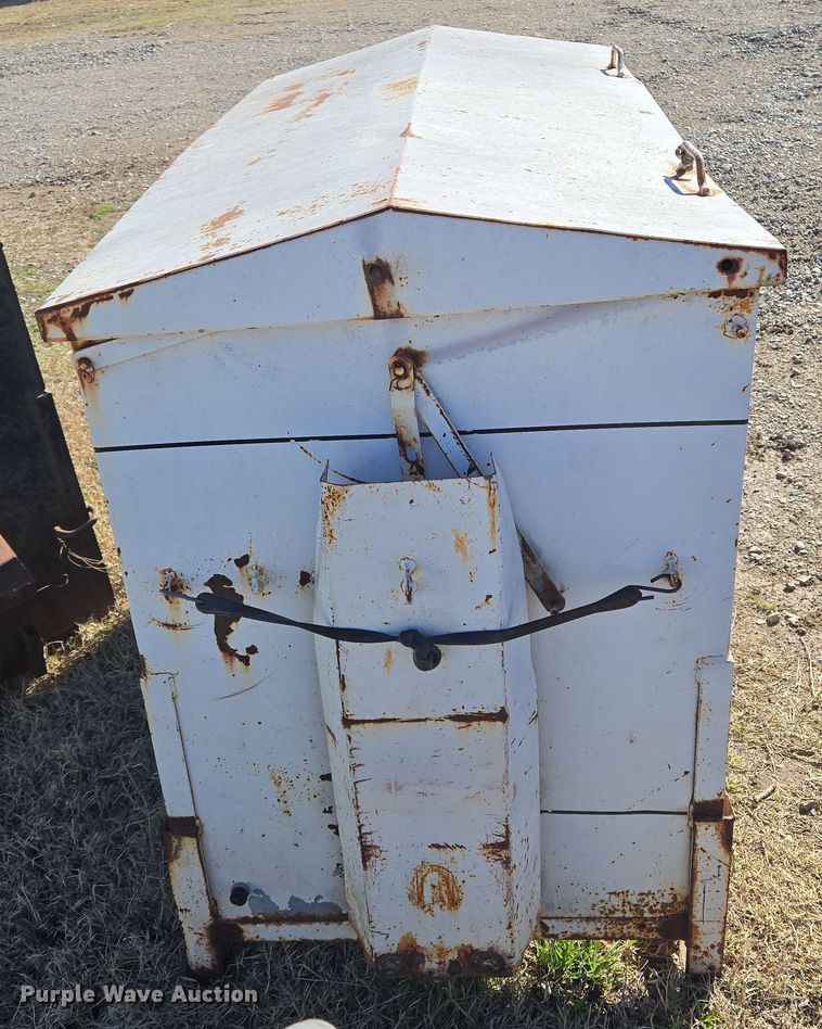 image for item ED2489 My-D Han-d cake feeder