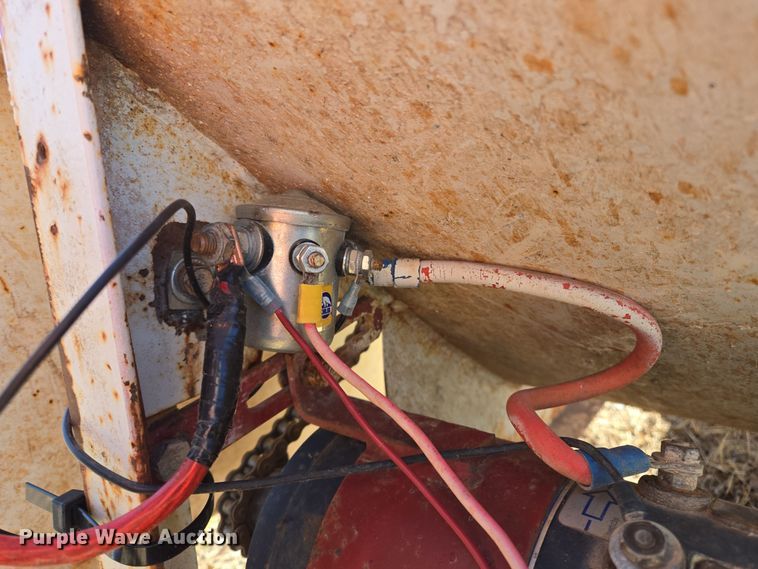 image for item ED2489 My-D Han-d cake feeder