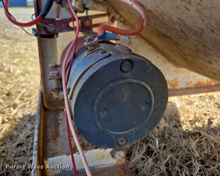 image for item ED2489 My-D Han-d cake feeder