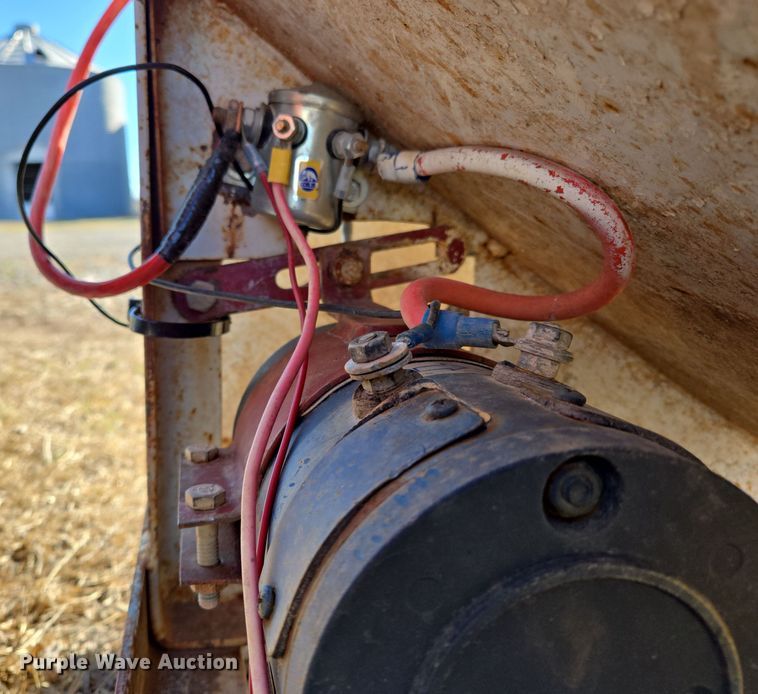 image for item ED2489 My-D Han-d cake feeder