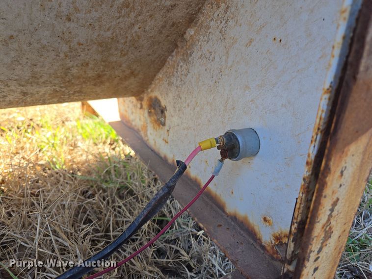 image for item ED2489 My-D Han-d cake feeder