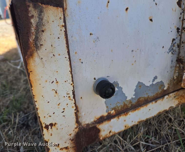 image for item ED2489 My-D Han-d cake feeder