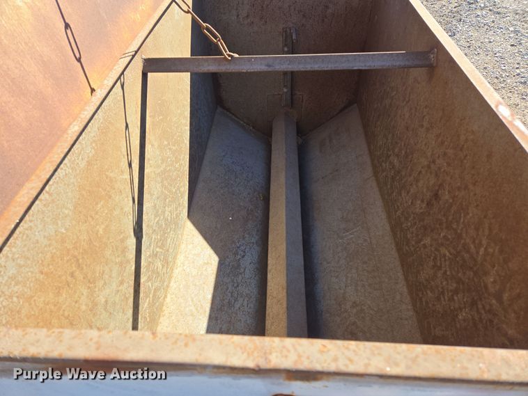 image for item ED2489 My-D Han-d cake feeder