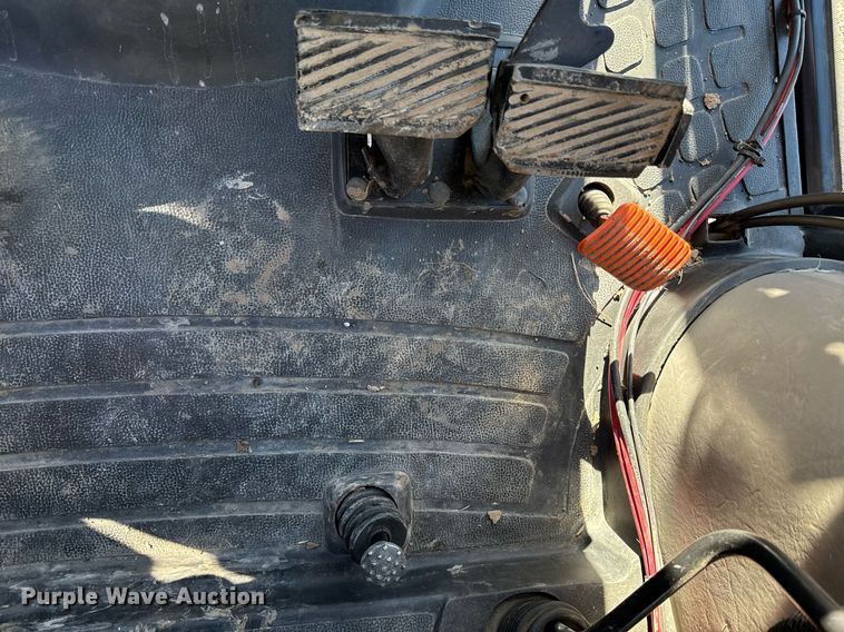 image for item ED4077 2004 Case IH JX95 MFWD tractor