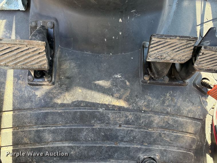 image for item ED4077 2004 Case IH JX95 MFWD tractor