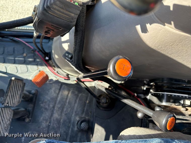 image for item ED4077 2004 Case IH JX95 MFWD tractor