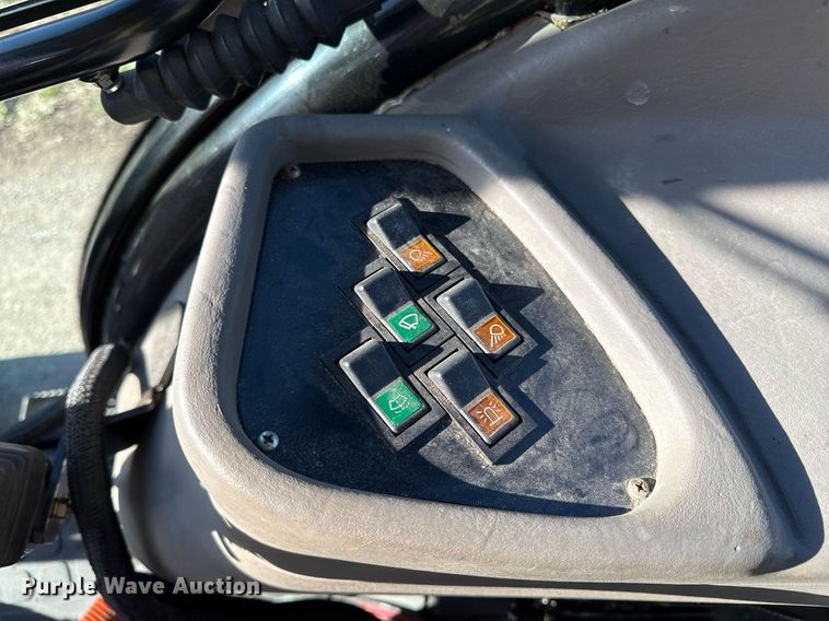 image for item ED4077 2004 Case IH JX95 MFWD tractor