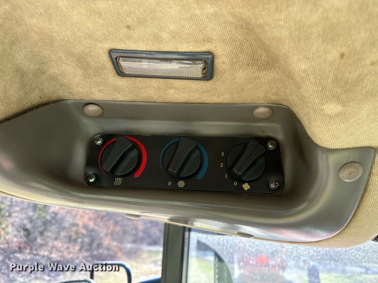 image for item ED4077 2004 Case IH JX95 MFWD tractor