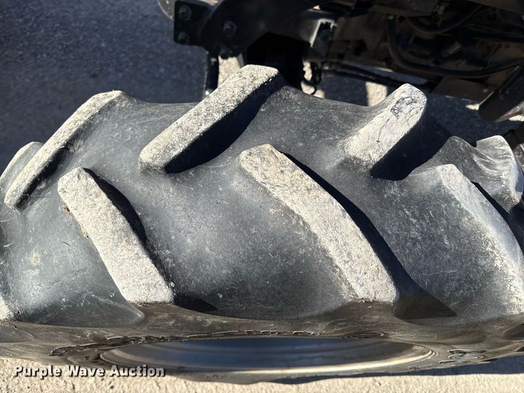 image for item ED4077 2004 Case IH JX95 MFWD tractor