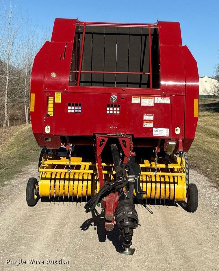 image for item ED4078 2011 New Holland BR7070 round baler