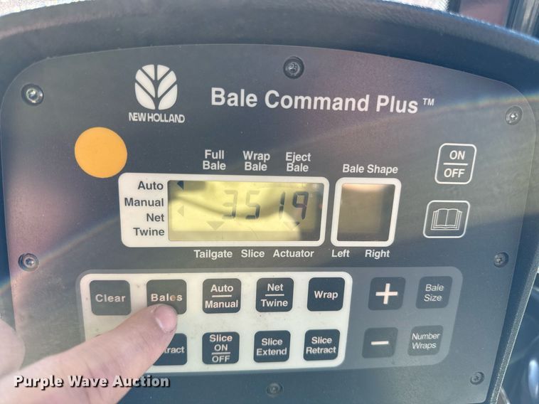 image for item ED4078 2011 New Holland BR7070 round baler