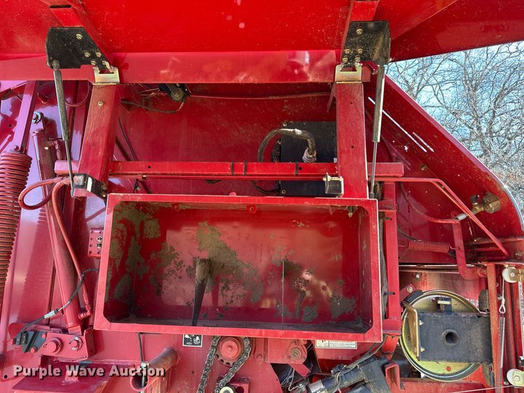 image for item ED4078 2011 New Holland BR7070 round baler