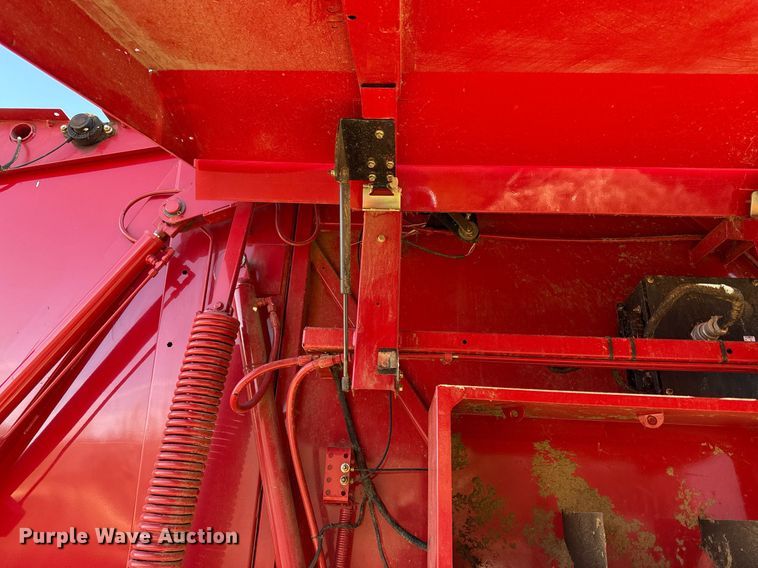 image for item ED4078 2011 New Holland BR7070 round baler