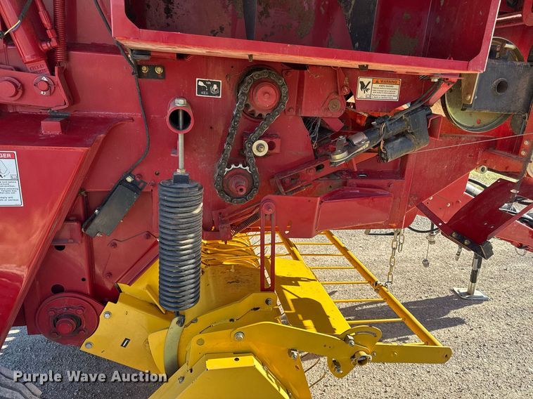 image for item ED4078 2011 New Holland BR7070 round baler