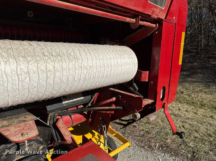 image for item ED4078 2011 New Holland BR7070 round baler