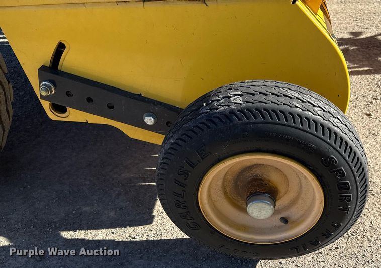 image for item ED4078 2011 New Holland BR7070 round baler