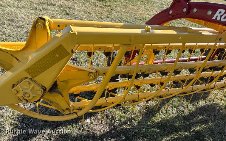 image for item ED4079 2011 New Holland 258 hay rake