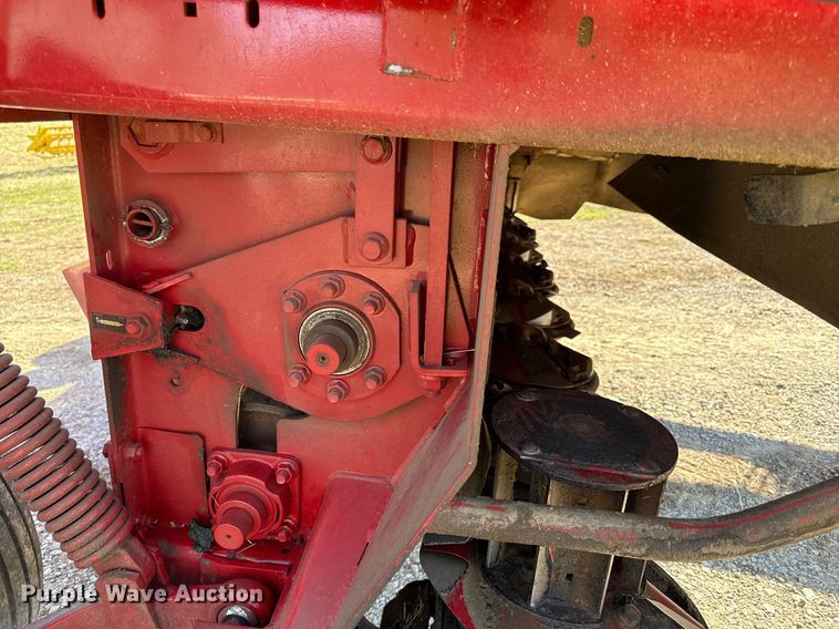 image for item ED4080 2012 New Holland H7230 disc mower