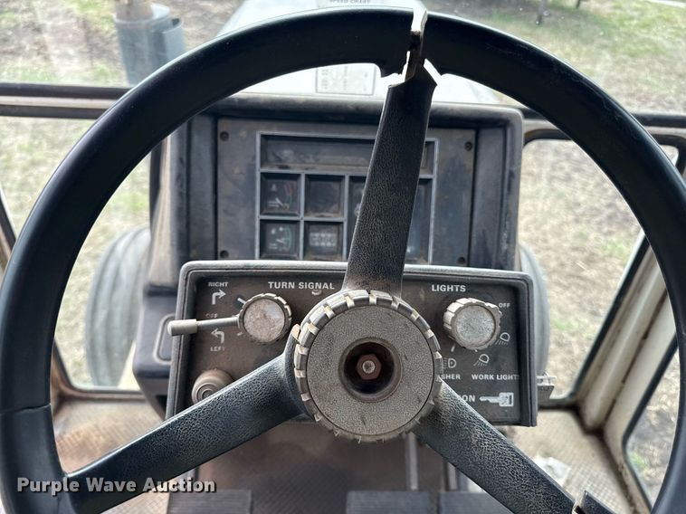 image for item ED4121 1980 Case 2390 tractor