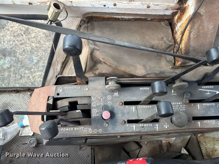 image for item ED4121 1980 Case 2390 tractor