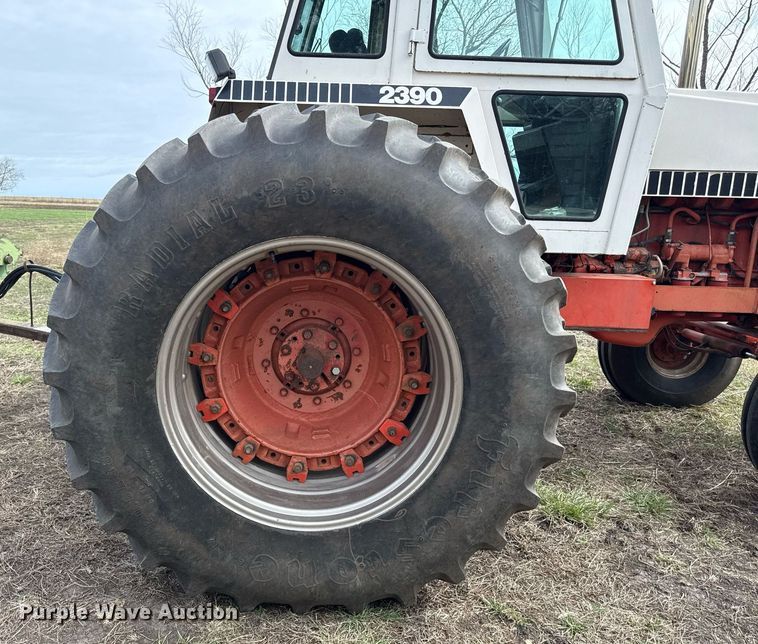 image for item ED4121 1980 Case 2390 tractor