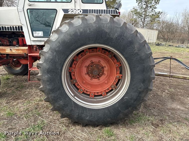 image for item ED4121 1980 Case 2390 tractor