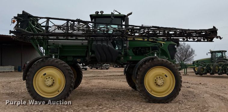 image for item ED5546 2011 John Deere 4730 sprayer