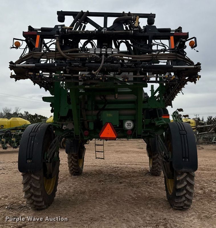 image for item ED5546 2011 John Deere 4730 sprayer