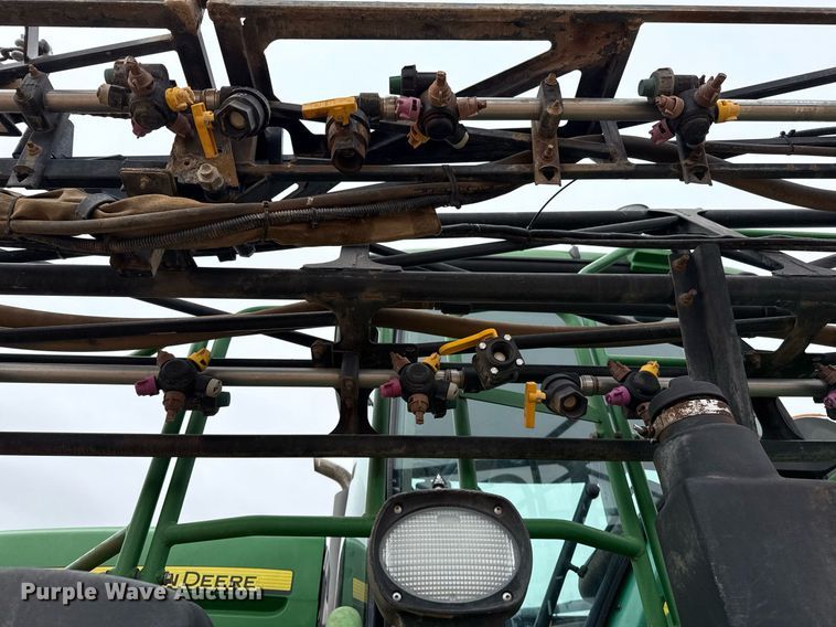 image for item ED5546 2011 John Deere 4730 sprayer