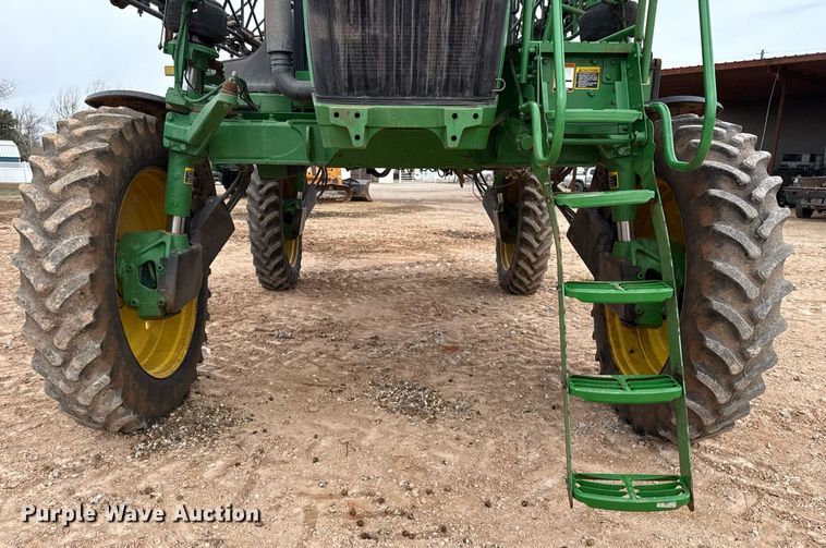 image for item ED5546 2011 John Deere 4730 sprayer