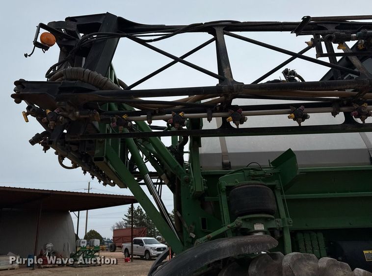 image for item ED5546 2011 John Deere 4730 sprayer