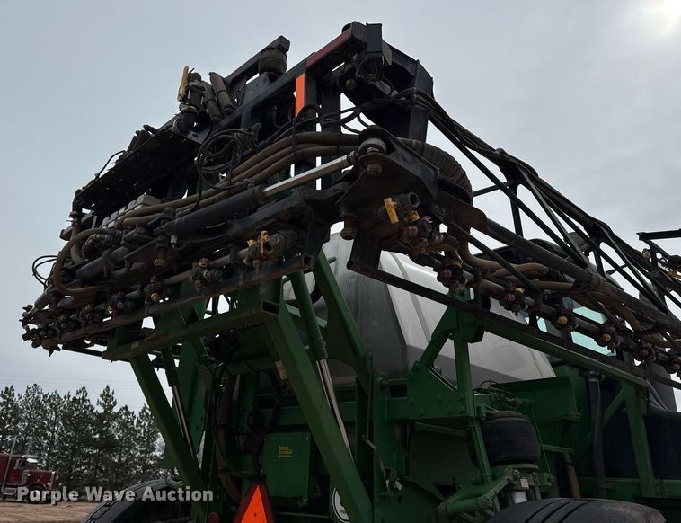 image for item ED5546 2011 John Deere 4730 sprayer