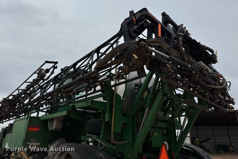 image for item ED5546 2011 John Deere 4730 sprayer