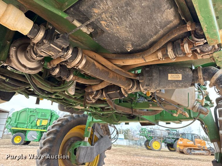 image for item ED5546 2011 John Deere 4730 sprayer
