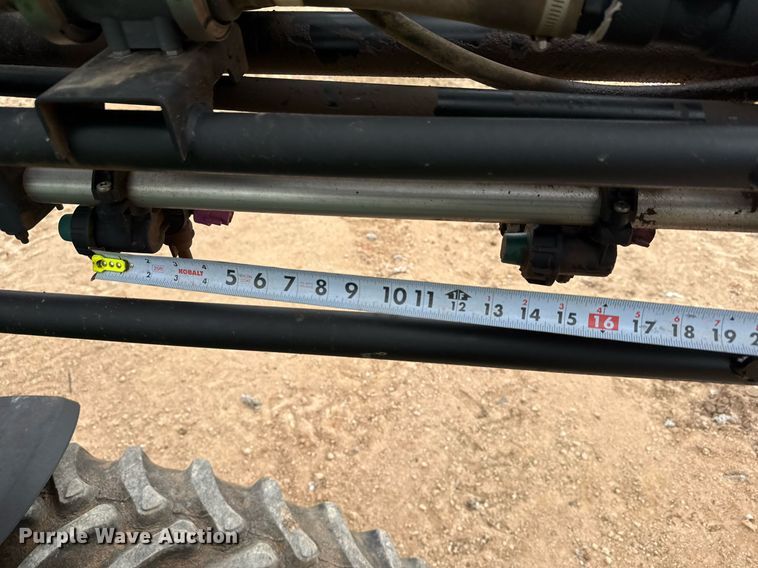 image for item ED5546 2011 John Deere 4730 sprayer