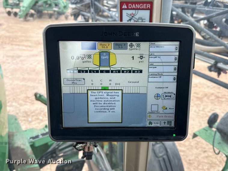 image for item ED5546 2011 John Deere 4730 sprayer