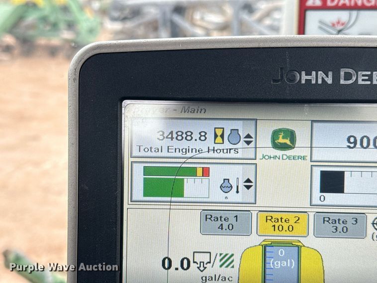 image for item ED5546 2011 John Deere 4730 sprayer