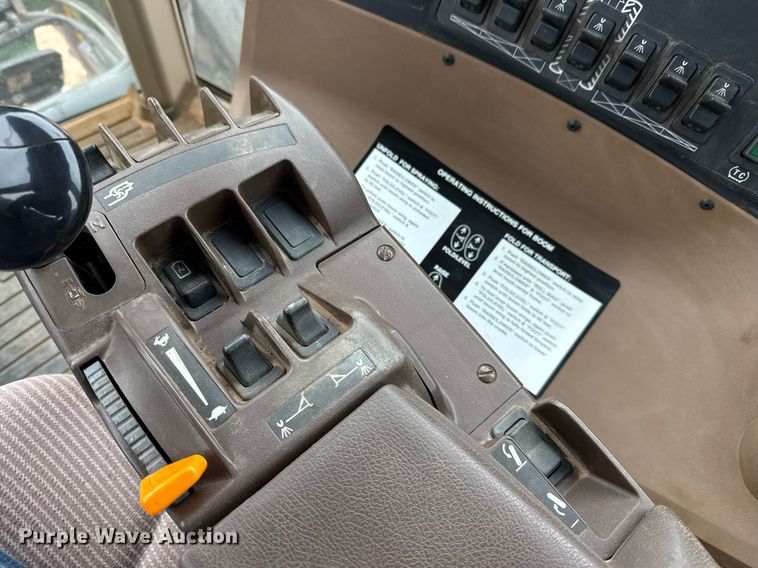 image for item ED5546 2011 John Deere 4730 sprayer