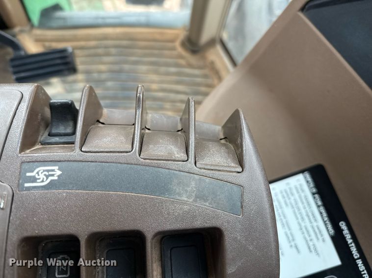 image for item ED5546 2011 John Deere 4730 sprayer