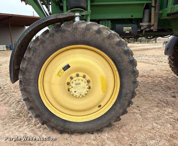 image for item ED5546 2011 John Deere 4730 sprayer