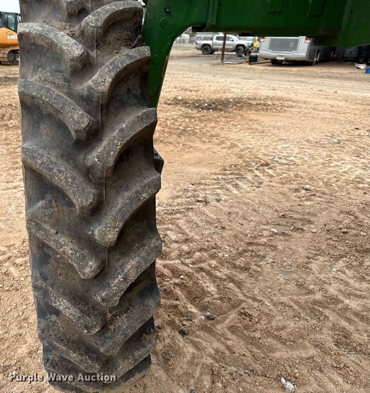 image for item ED5546 2011 John Deere 4730 sprayer