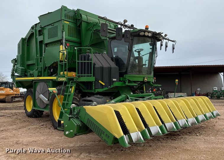 image for item ED5548 2015 John Deere CS690 RWA cotton stripper