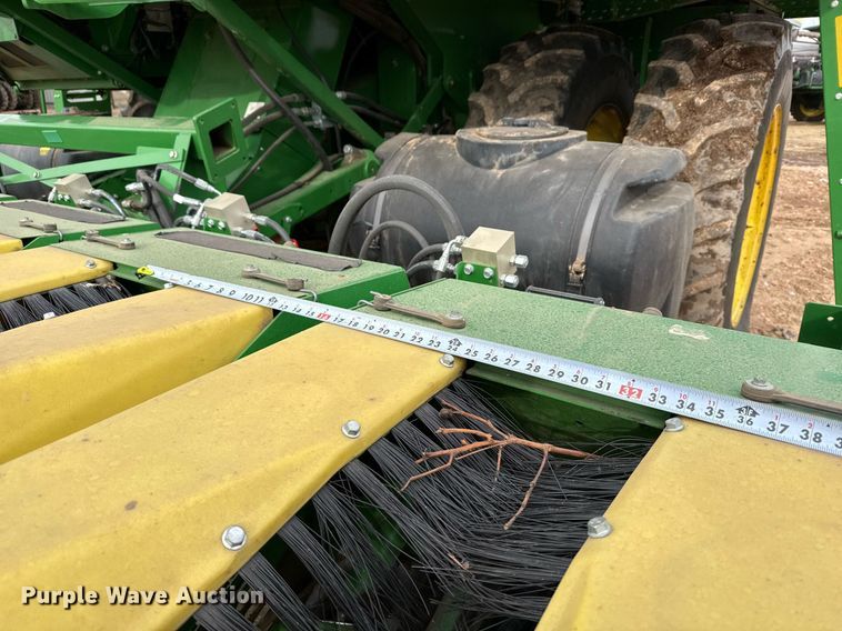 image for item ED5548 2015 John Deere CS690 RWA cotton stripper
