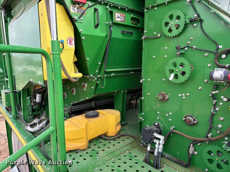 image for item ED5548 2015 John Deere CS690 RWA cotton stripper