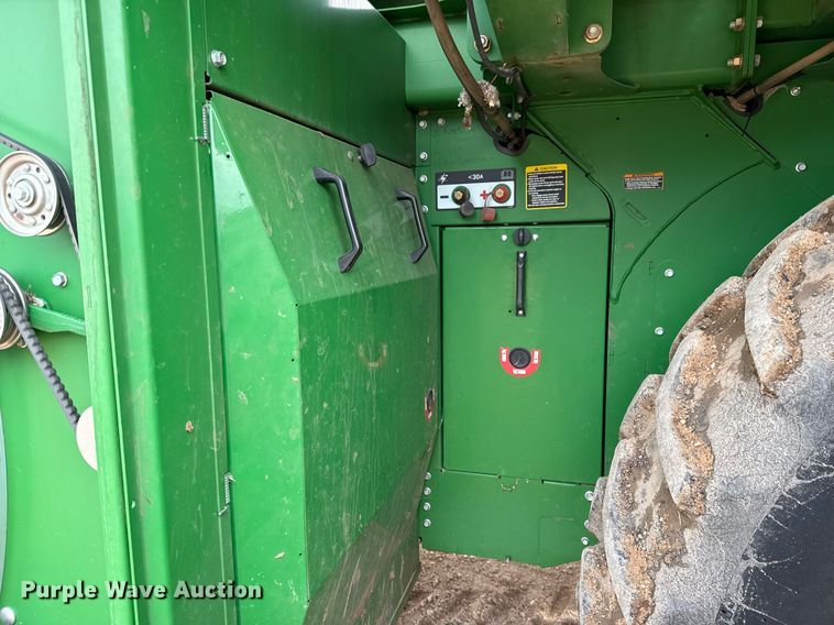 image for item ED5548 2015 John Deere CS690 RWA cotton stripper