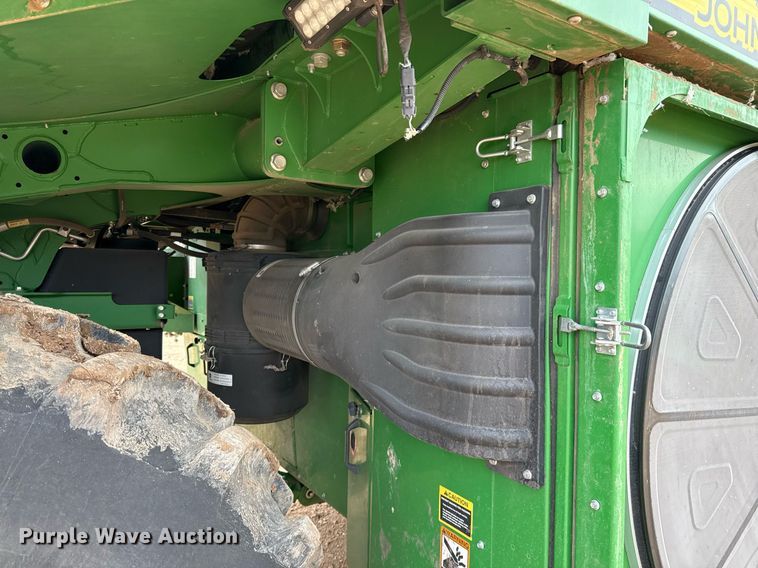 image for item ED5548 2015 John Deere CS690 RWA cotton stripper